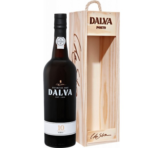 DALVA10YEARSOLDPORT-02